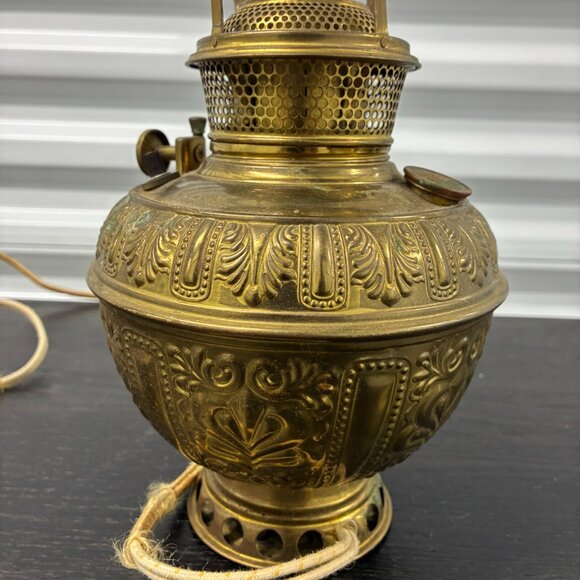 Vintage B&H Oil Lamp Font Banquet Kerosene Center Draft Decor Antique - Picture 5 of 9